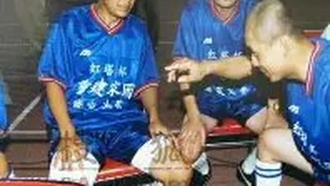 武汉三镇遭遇重大打击：核心球员离队，明年保级前景堪忧，危机四伏！